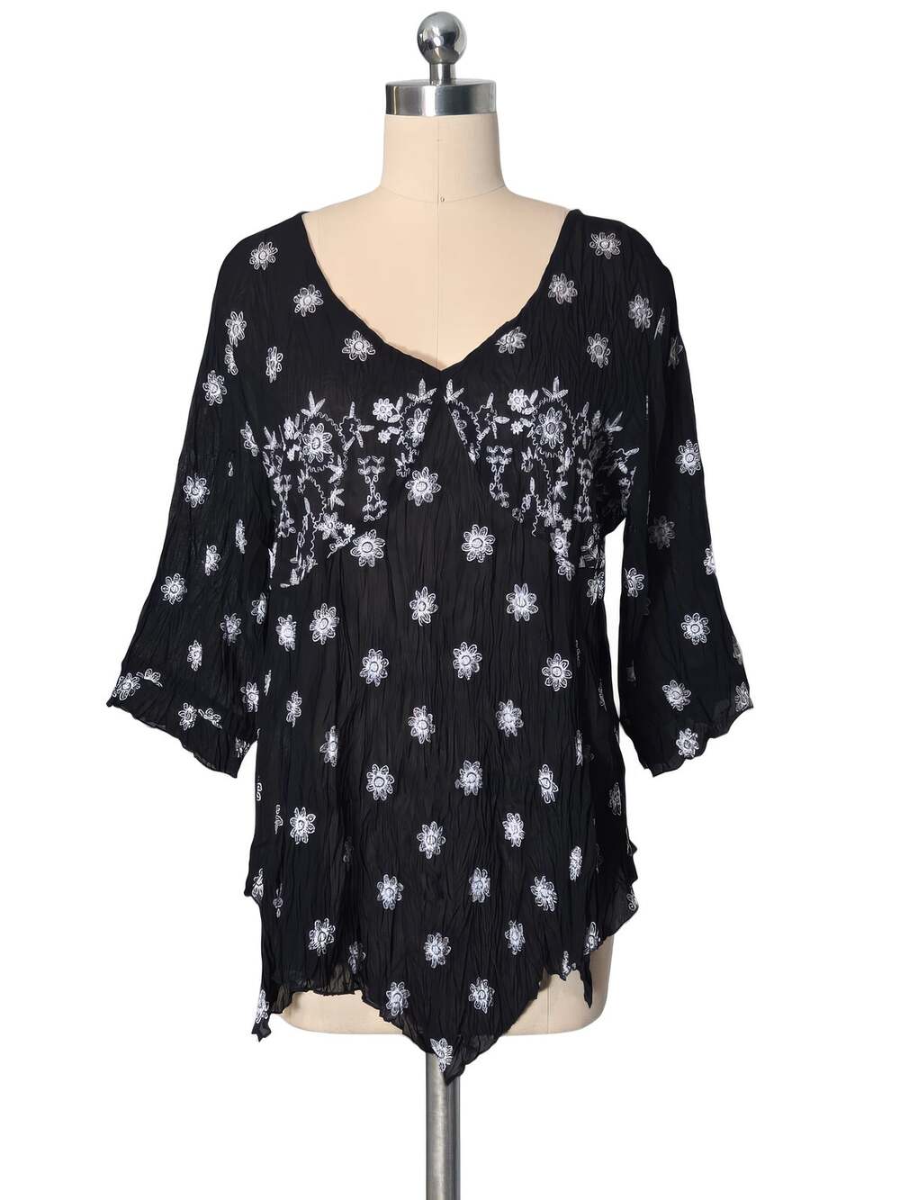 Coldwater Creek Black 3/4 Sleeve Blouse With Embroidered Flowers L